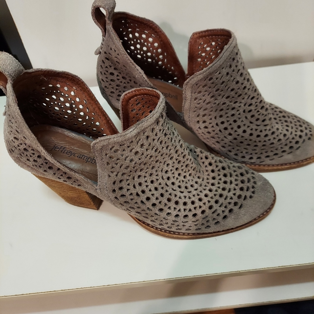 Taupe suede bootie, Jeffrey Campbell